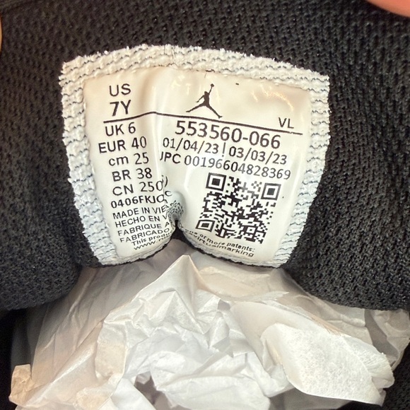 Air Jordan Kids Black and Red Sneakers - Picture 4 of 15